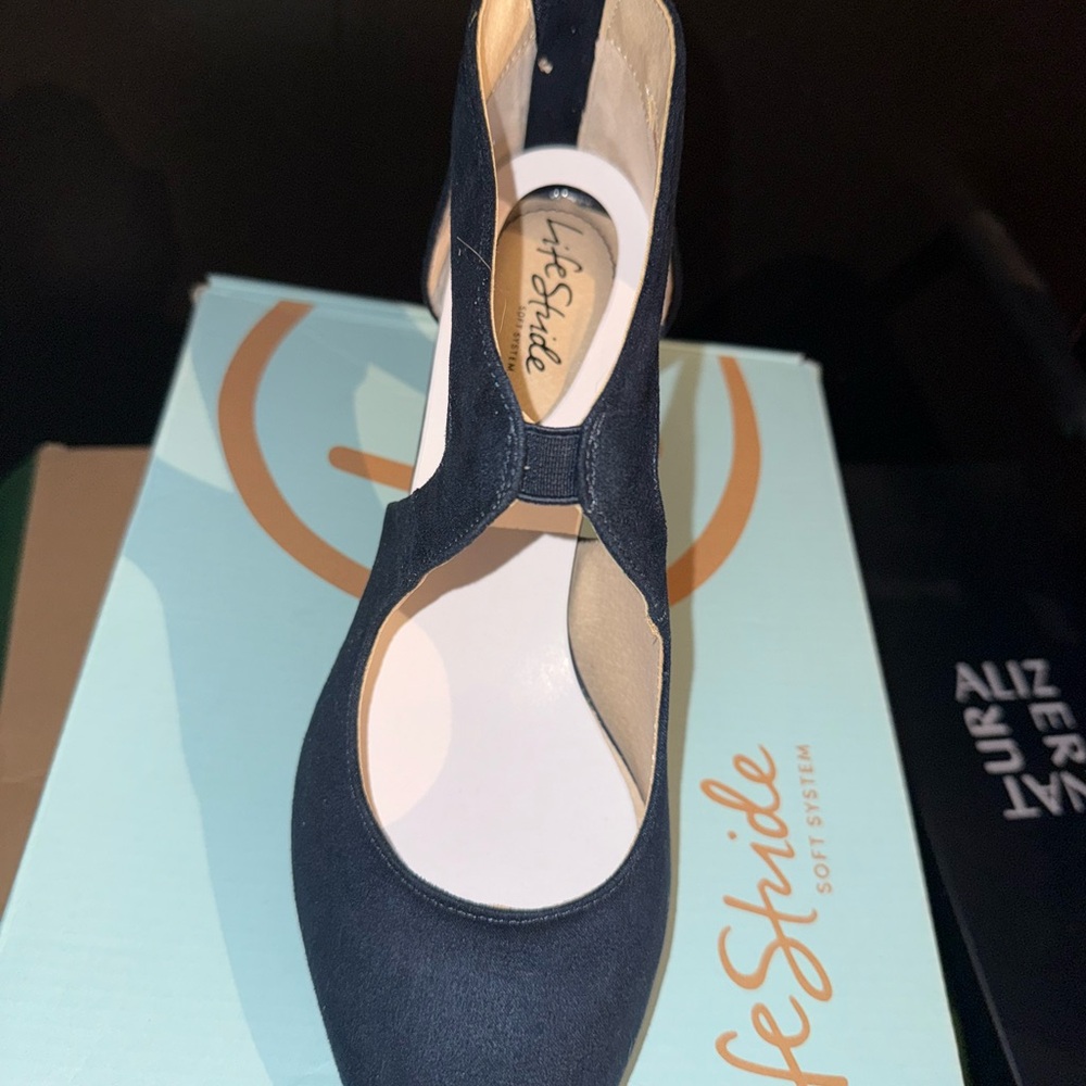 Life Stride Women's Elegant Black Heels